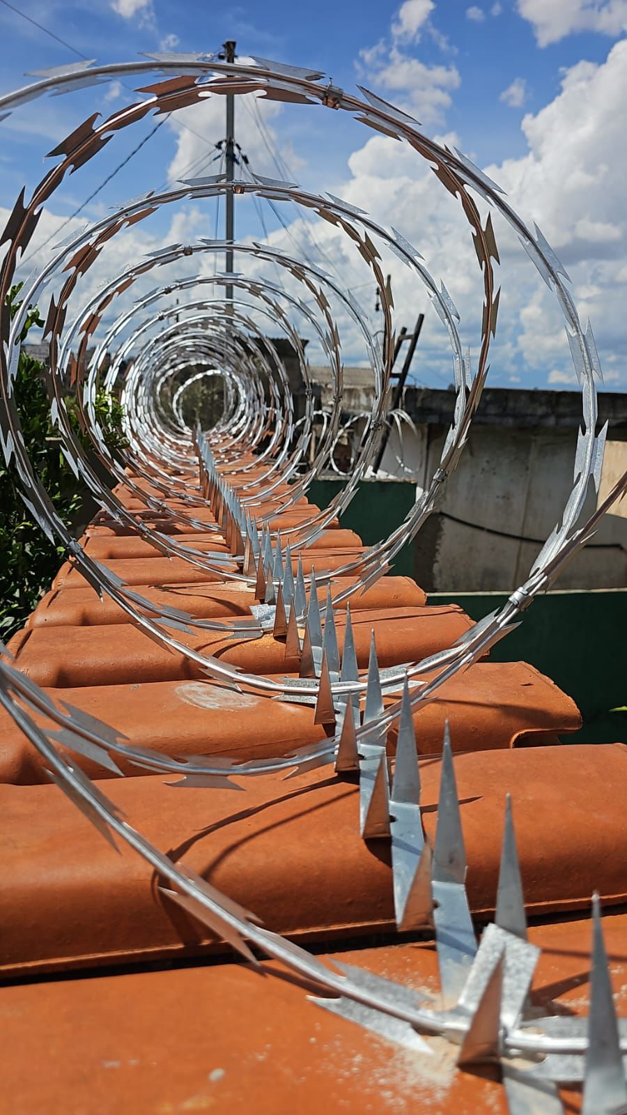 Instalação de cerca elétrica em sítio na Lapinha, Lagoa Santa